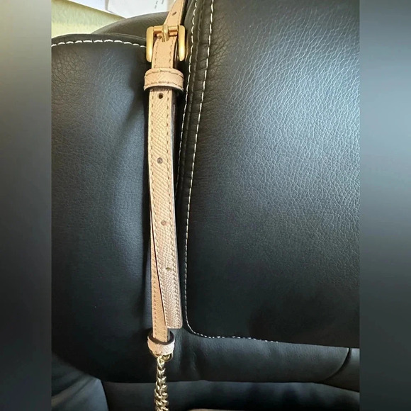 Jet Set Large Saffiano Leather Crossbody Bag Pink EUC - Picture 6 of 9